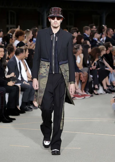 Look 24